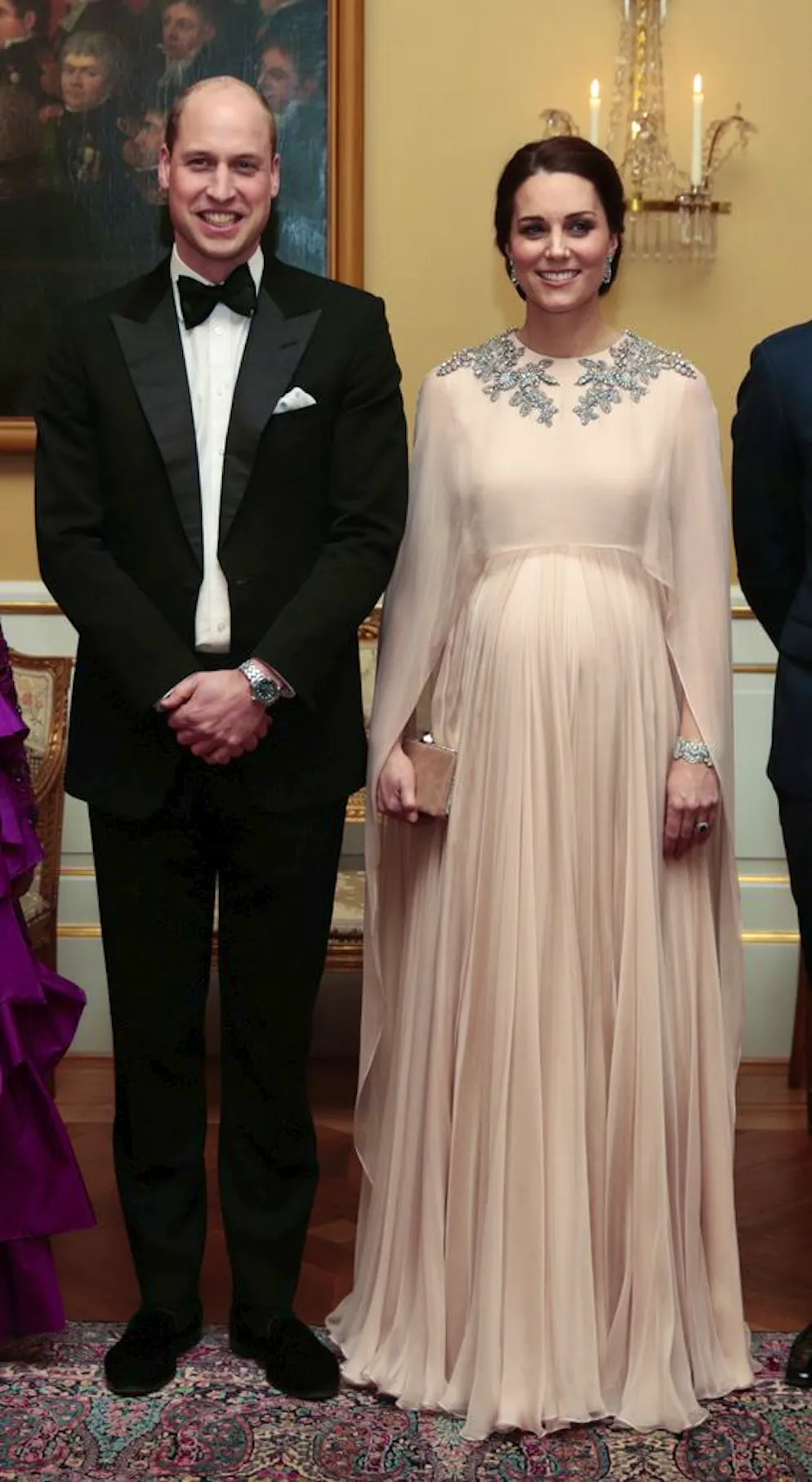 Kate: ses derniers looks de grossesse. Elle a fait sensation dans cette robe de princesse rose pâle, une création signée Alexander McQueen au palais Royal Royal d'Oslo, le 1er février 2018.
