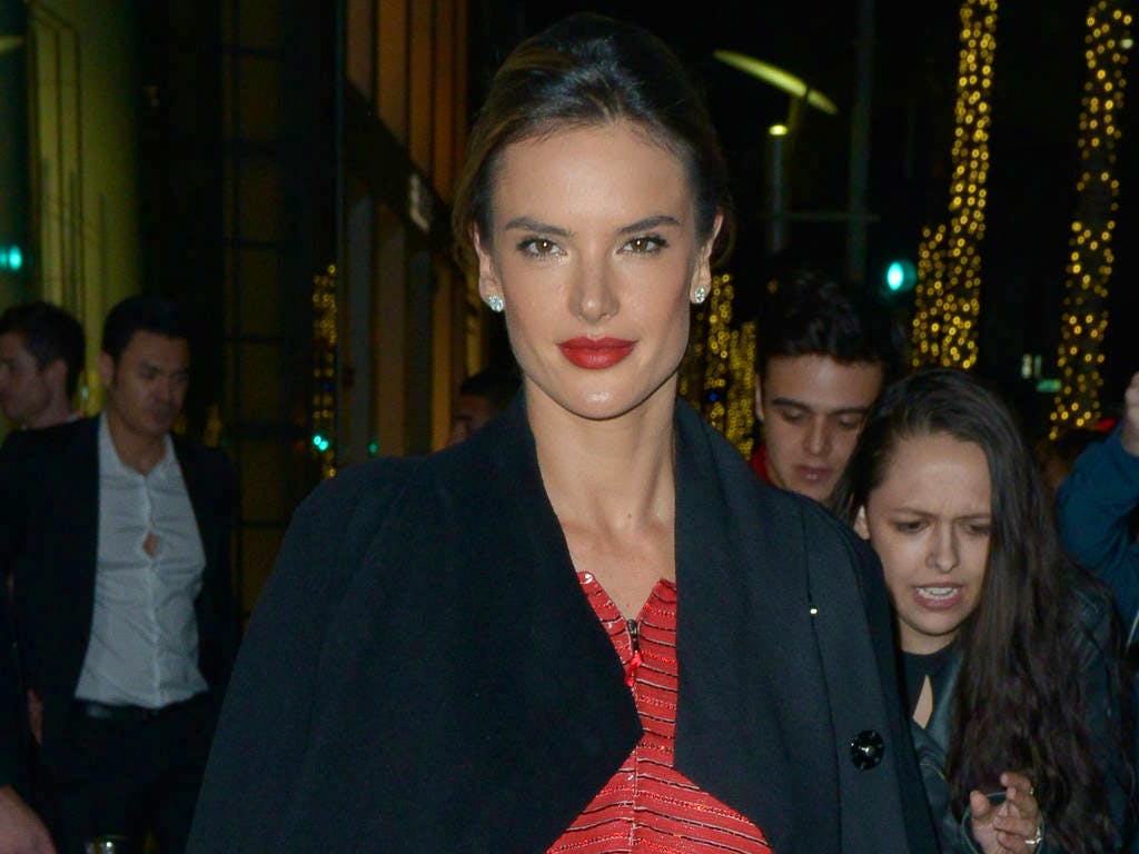 Spettacolo: Alessandra Ambrosio e Jamie Mazur si sono lasciati | blue News