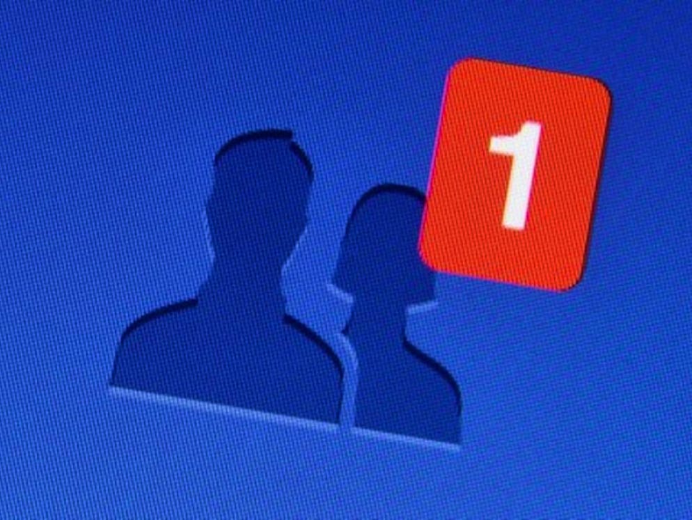 Annehmen facebook freundschaftsanfrage automatisch Facebook freundschaftsanfragen