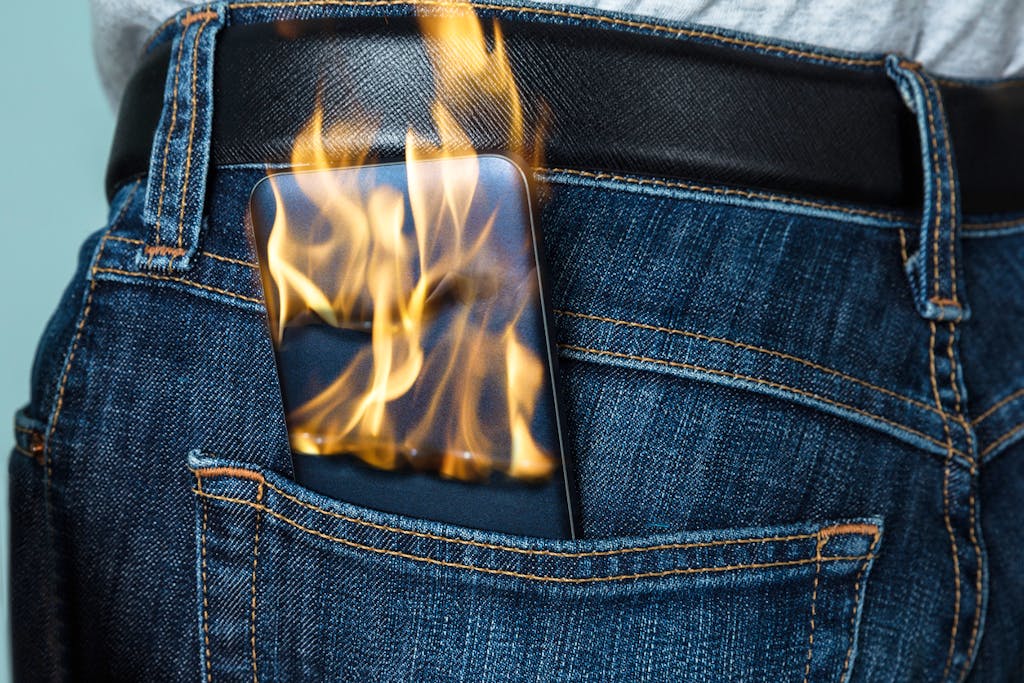 Brandgefahrlich Warum Explodiert Ein Akku