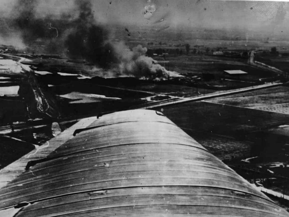 Seconde Guerre mondiale: la chronologie des événements. En attaquant la Pologne le 1er septembre 1939, le Reich allemand déclenchait la Seconde Guerre mondiale. Sur la photo: vue d'un bombardier allemand après une attaque sur Varsovie le 7 octobre 1939.