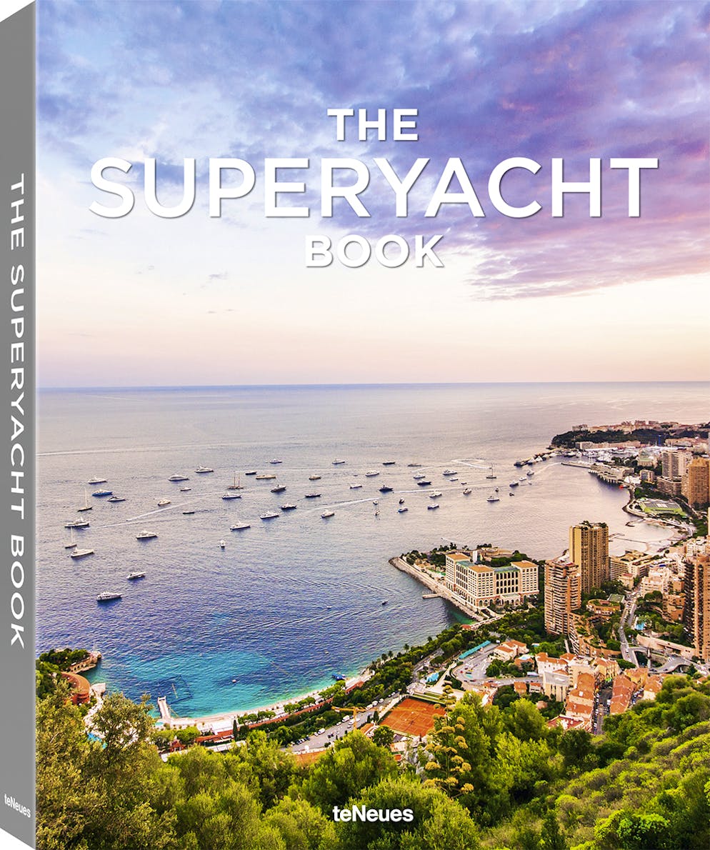 Superyachten: An Bord von schwimmenden Pracht-Residenzen. «The Superyacht Book»  von Kenner Tony Harris lädt uns zur Jungfernfahrt mit den Neuheiten der renommiertesten internationalen Werften von Benetti bis Vitters ein.