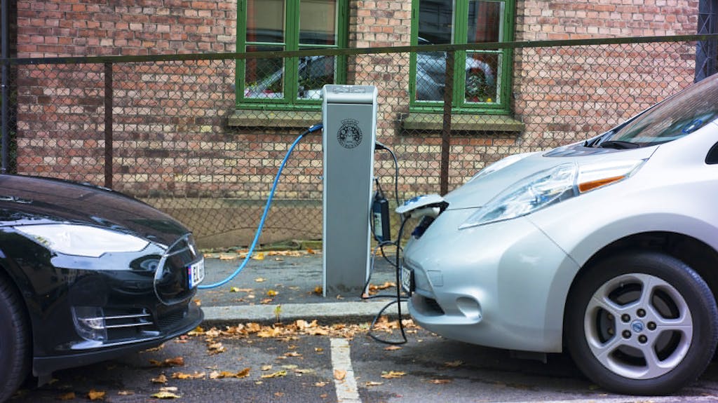 Crashtest Zeigt So Tuckisch Sind Elektroauto Unfalle