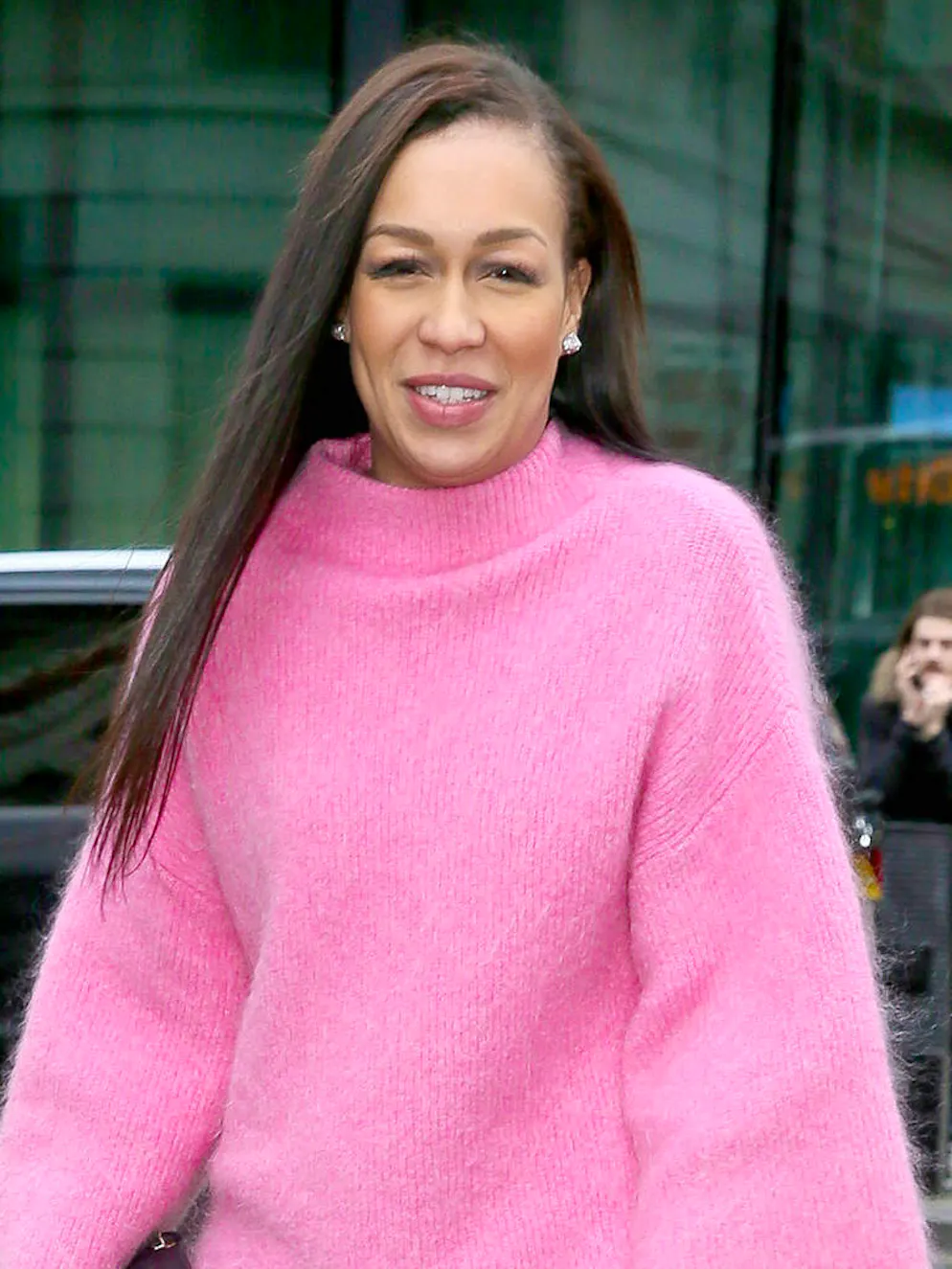 Le jumper on adore!. Un long pull doux en mohair, voilà qui devrait vous garder aux chauds pendant que les enfants cherchent des chocolats...