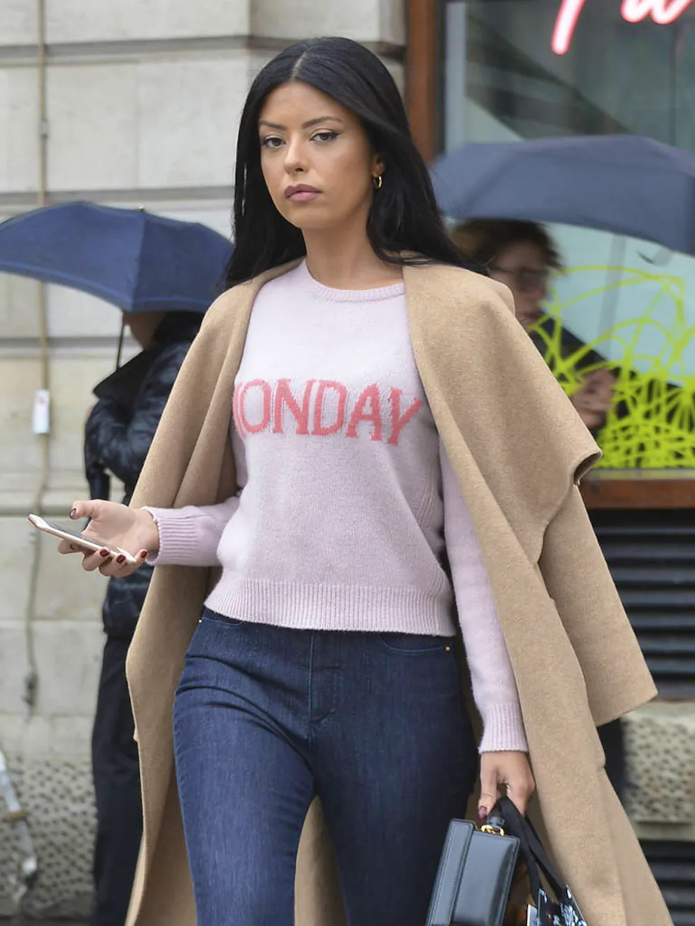 Le jumper on adore!. Et pourquoi pas un pull à message? 