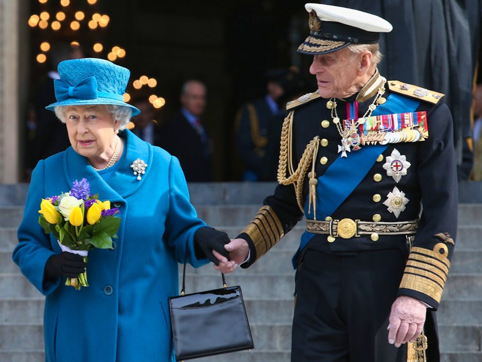 Würstchen, Wombat und Co.: Die Spitznamen der Royals. Dank einer anderen Hochglanzproduktion über die britischen Royals wissen wir indes, wie Prinz Philip die Queen angeblich im Privaten nennt: «Rutsch rüber, Kohlkopf», kommandiert seine Figur im oscarprämierten Drama «The Queen». «Ich habe mich in royalen Kreisen umgehört und erfuhr aus zuverlässiger Quelle, dass der Herzog sie manchmal so nennt», erklärte Drehbuchautor Peter Morgan. Ein weiterer Kosename für sie soll Würstchen sein.