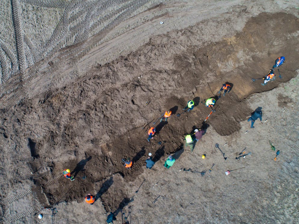Auf der Flucht vergraben? Einmaliger Schatz auf Rügen entdeckt. Ähnlich grosse Münzfunde gab es bislang nur auf dem Gebiet des Dänenreiches, wie in Husby und Harndrup.
