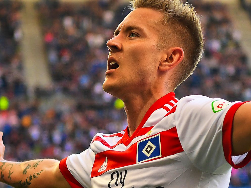 Dürfen nach dem Sieg gegen Freiburg wieder leise auf den Ligaerhalt hoffen: Lewis Holtby