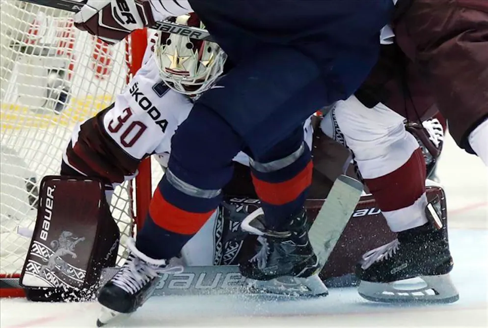 Hockey: vincono Cechia e Slovacchia. Merzlikins
