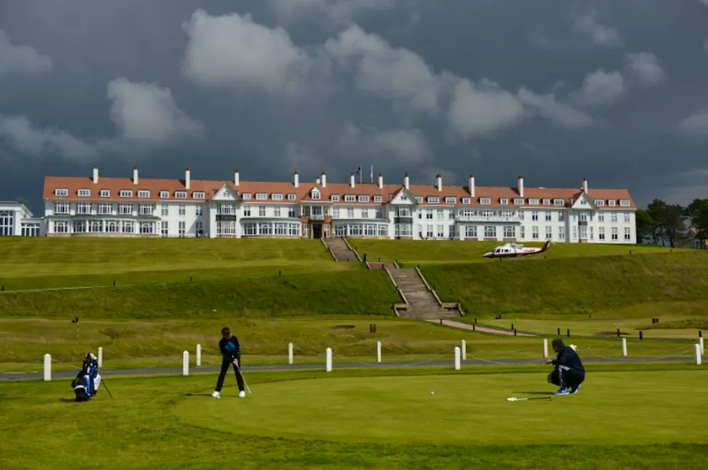 Vue générale du luxueux hôtel Trump Turnberry et du parcours du golf éponyme, situés sur la côte ouest écossaise, le 24 juin 2016