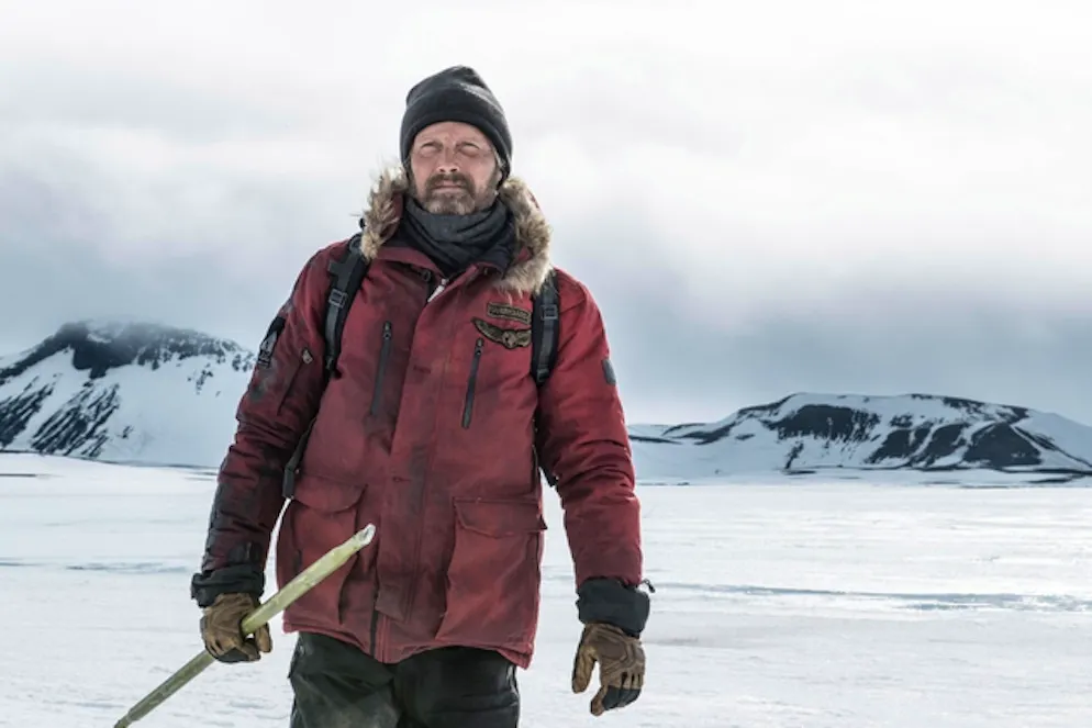Mikkelsen, Arctic thriller di ghiaccio