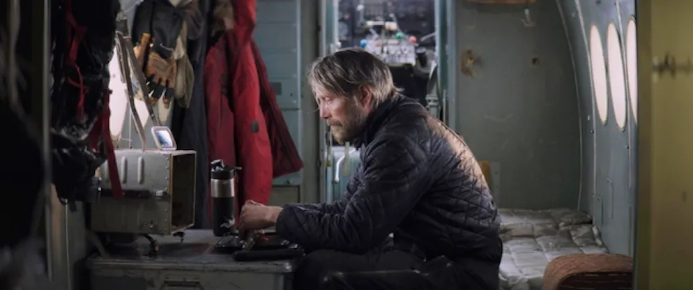 Mikkelsen, Arctic thriller di ghiaccio
