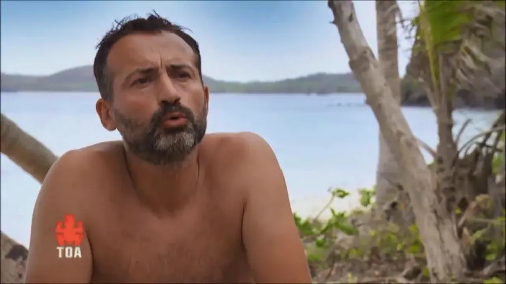 Plus faible que ses adversaires, Javier compte sur de nouvelles alliances pour s’en sortir.