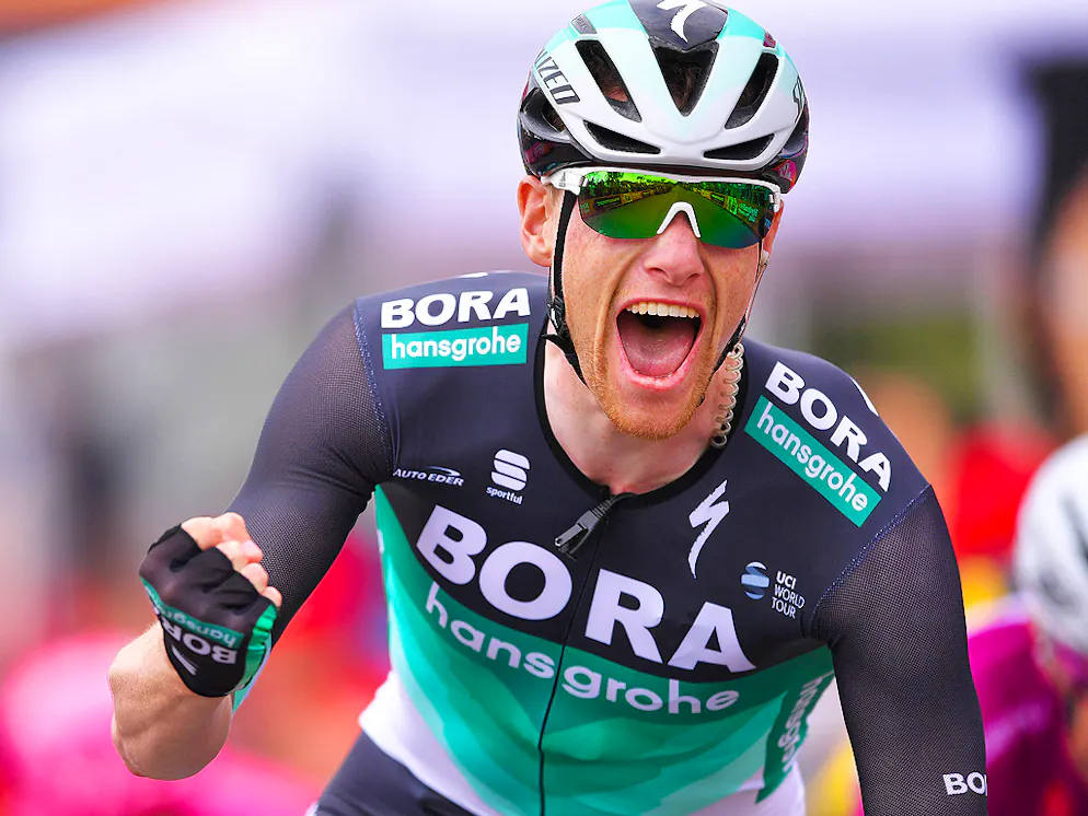 Sam Bennett ha vinto la settima tappa del Giro.