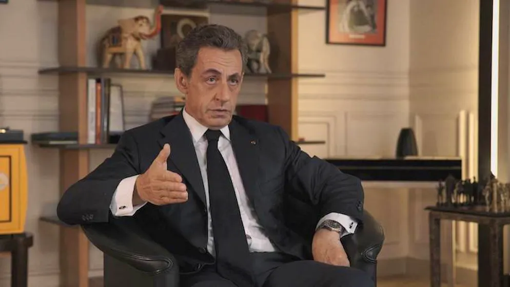 Maire de Neuilly-sur-Seine, Nicolas Sarkozy a joué un rôle clé dans la libération des otages.