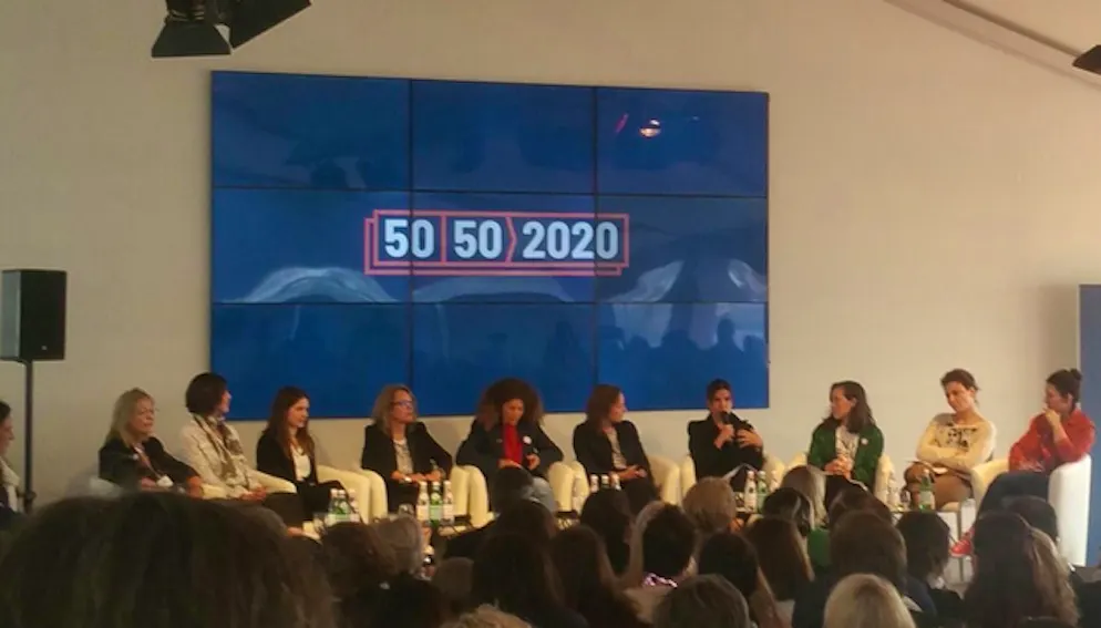 Cannes, folla e applausi movimenti donne