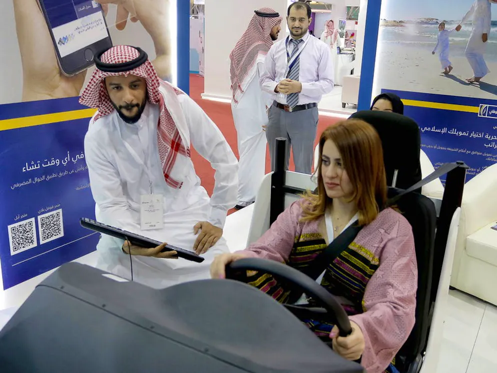 Un salon de l'auto réservé aux femmes en Arabie saoudite. Les femmes s'y sont rendues sans voile…