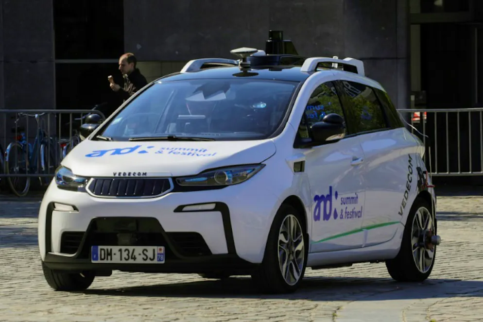 Véhicules autonomes: la France va autoriser les tests sans conducteur dès 2019. Une voiture autonome à Leuven le 2 mai 2018