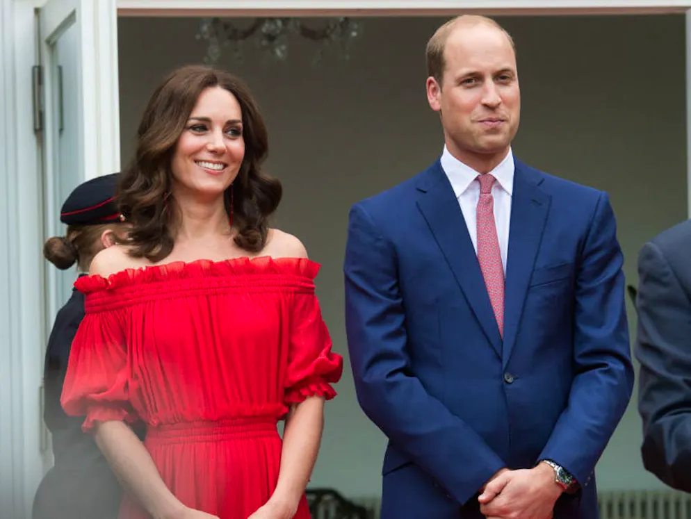 Meghan Markle, duchesse de Sussex?. Ainsi, en 2011, William et Kate s'étaient vu attribuer les titres de duc et duchesse de Cambridge.