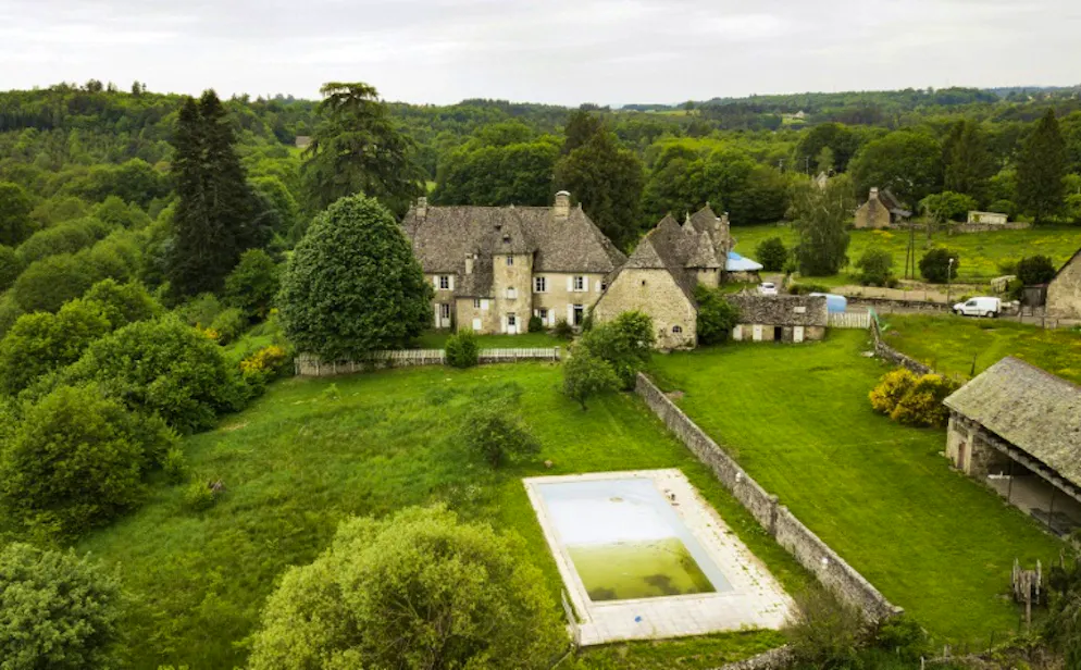 Un château en Corrèze pour un peu plus de 11 euros et la bonne cause