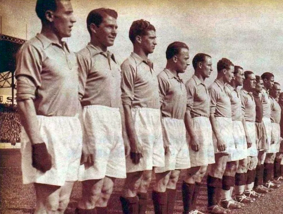 En 1938, l’équipe de France d’Etienne Mattler est éliminée en quarts de finale par l’Italie. 