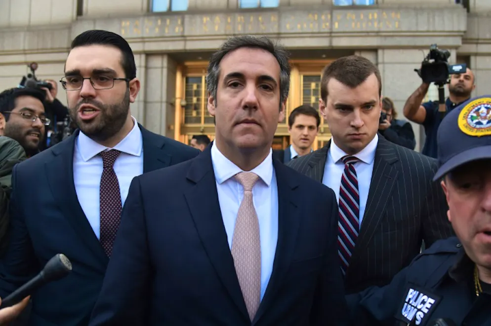 Trump a remboursé à son avocat les 130.000 dollars versés à Stormy Daniels. L'avocat de Donald Trump, Michael Cohen (c), quitte le tribunal de New York, le 26 avril 2018