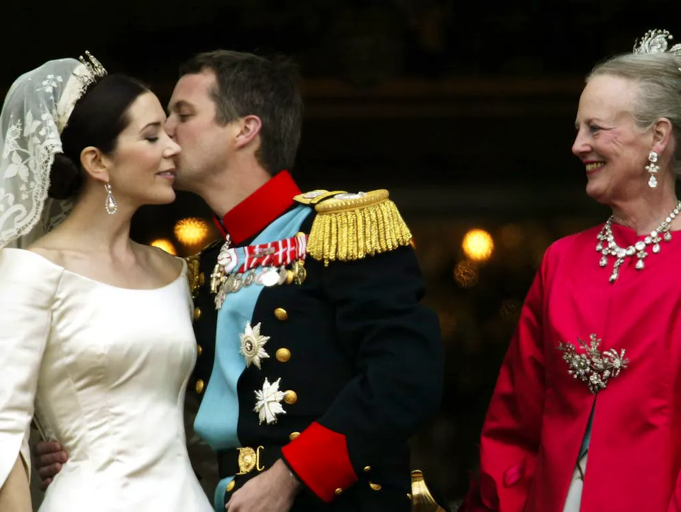 Les mariages de tous les records. ... celle dépensée par la reine Margrethe II de Danemark pour le mariage de son fils Frederik, qui a eu lieu une semaine environ avant le mariage royal espagnol.