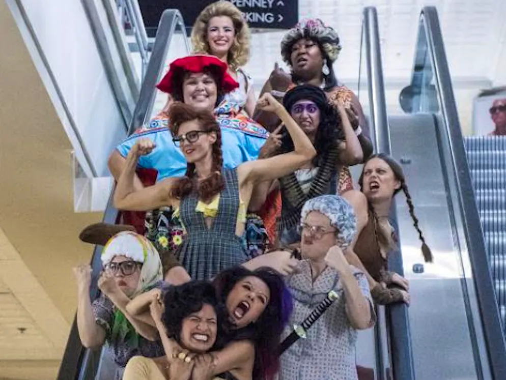 Starke Staffeln statt Sommerloch: Die Serien-Highlights im Juni. Liberty Bell, Zoya the Destroya und die restlichen «Gorgeous Ladies Of Wrestling» steigen ab 29. Juni bei Netflix wieder in den Ring. In der zweiten Staffel der 80er-Jahre-Wrestling-Dramedy ringen die Damen nicht nur weiter um Anerkennung, sondern auch mit den Vor- und Nachteilen ihrer plötzlichen Berühmtheit.
