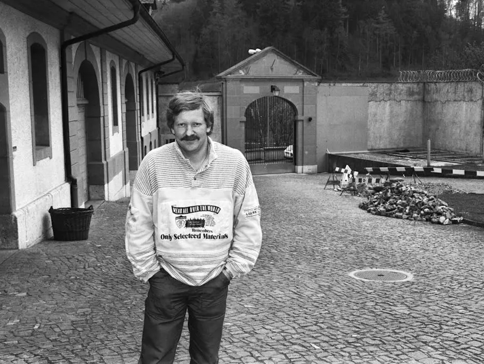 Bruno Zwahlen: l'omicidio di Kehrsatz. Bruno Zwahlen in carcere per l'omicidio della moglie. Foto scattata il 17 aprile 1991 nel cortile della prigione di Thorberg, a Krauchtal (Berna).
