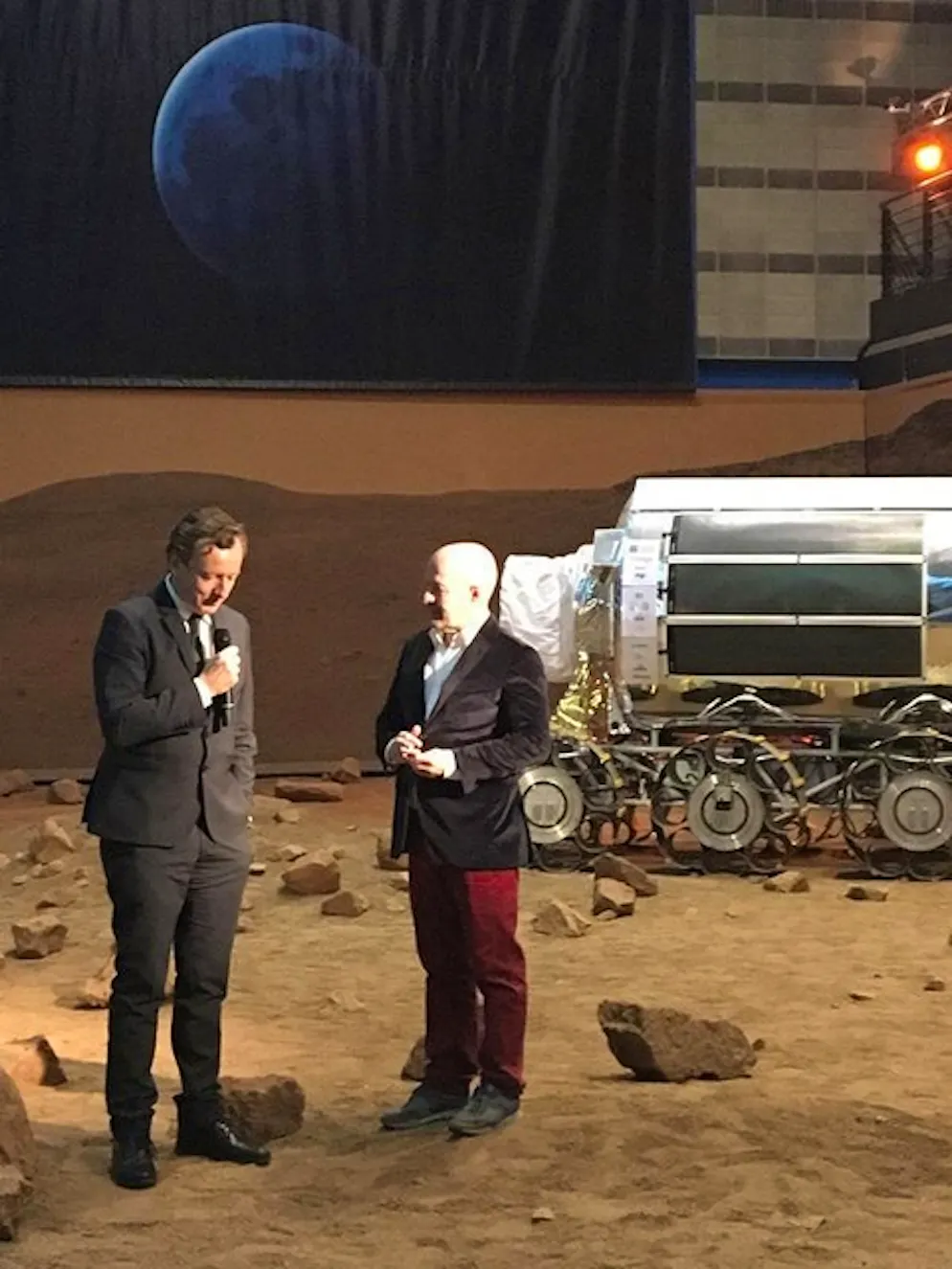 Marco Berry si allena da astronauta