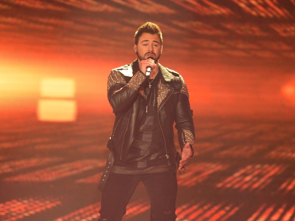 Herzschlagfinale bei «DSDS»: Marie ist der jüngste «Superstar» aller Zeiten!. «Und sie rennt» hiess Michel Truogs Nummer. Mousse T. schwärmte: «Das war die Krönung, das war so geil.» Ella fasste sich kurz: «Tolle Lederjacke. Perfekte Radiosingle.»