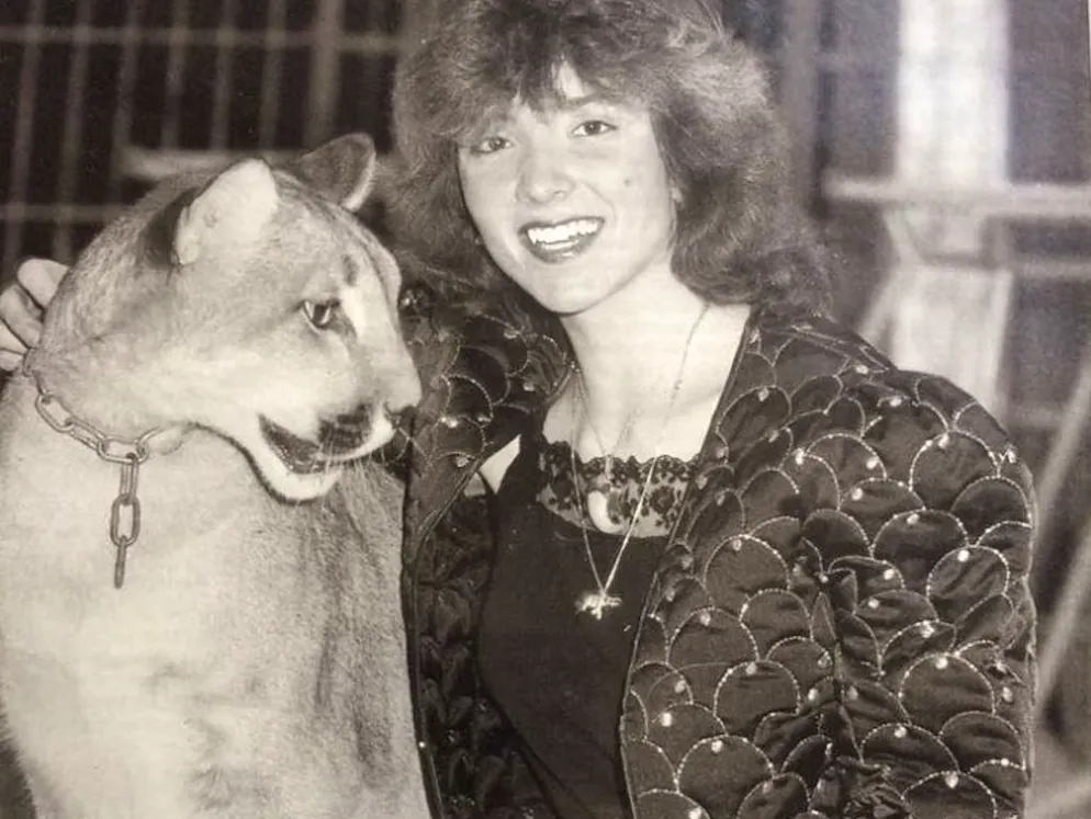 Elvira Wegmann, ancienne dompteuse. Elvira Wegmann (51 ans), donnait déjà son propre numéro de domptage à 18 ans, au sein d'un cirque dédié aux prédateurs: le Plättli à Frauenfeld. À l'époque, les médias l'ont qualifiée de «plus jeune dompteuse du monde».