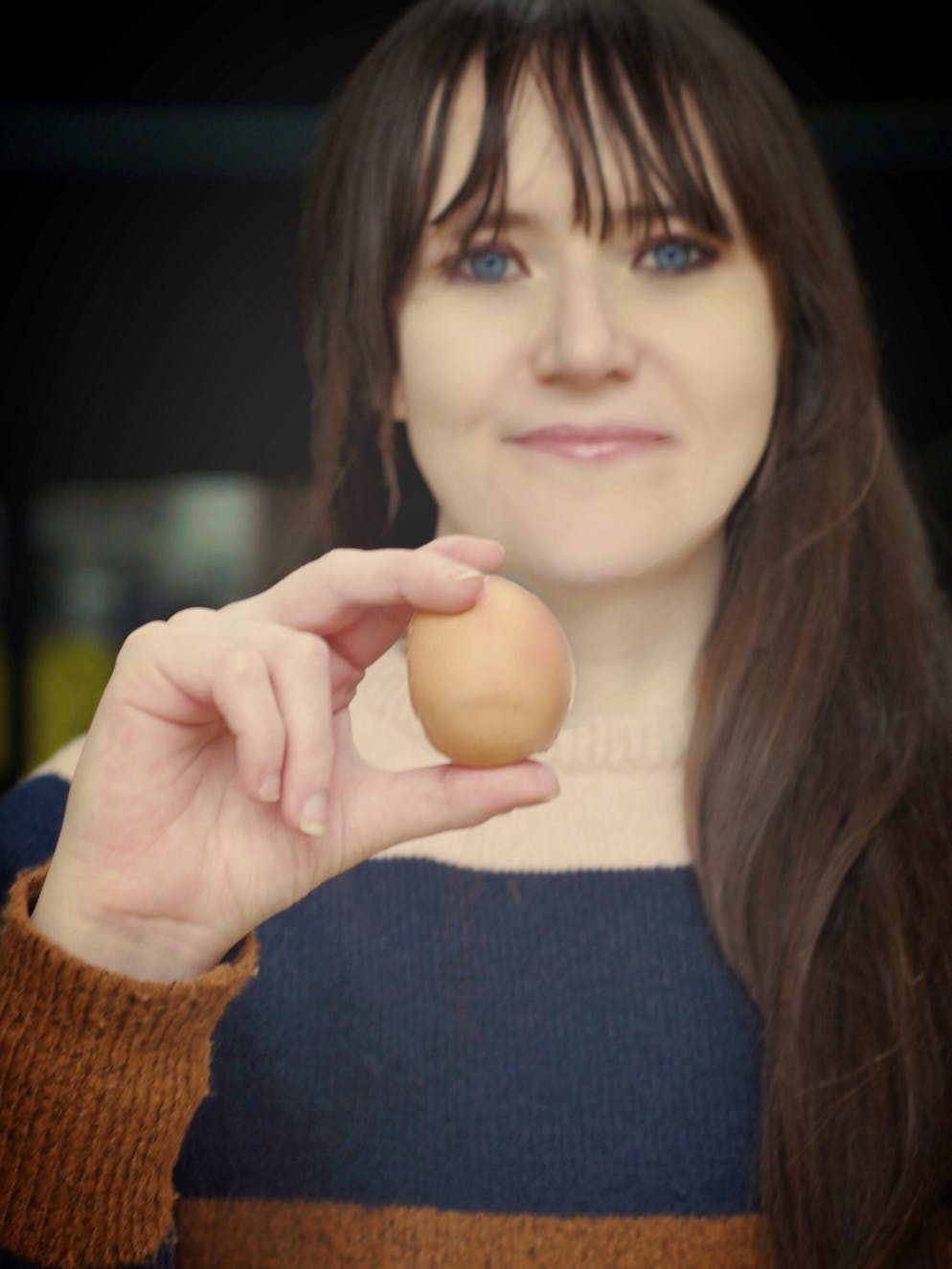 Sie besiegte den Krebs - und «stirbt trotzdem innerlich». Denn in der zweiwöchigen Wartezeit auf die Behandlung hätte Becki ihre Eizellen einfrieren lassen können. Mit ihren Fotos will sie nun andere krebskranke Frauen darauf aufmerksam machen, sich vor ihren Behandlungen entsprechend abzusichern.