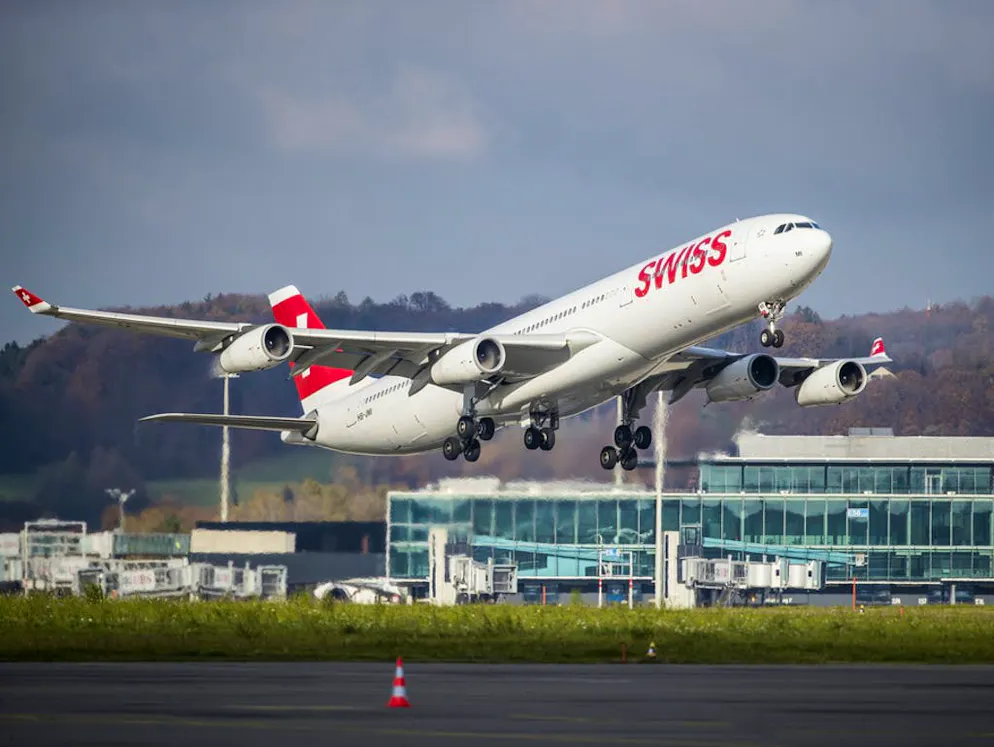 L’aéroport de Zurich a été inauguré il y a 70 ans. Un avion de la compagnie aérienne Swiss prêt à décoller à Zurich. Fondée en 2002 suite à la faillite de Swissair, la compagnie suisse est désormais une filiale de Lufthansa.