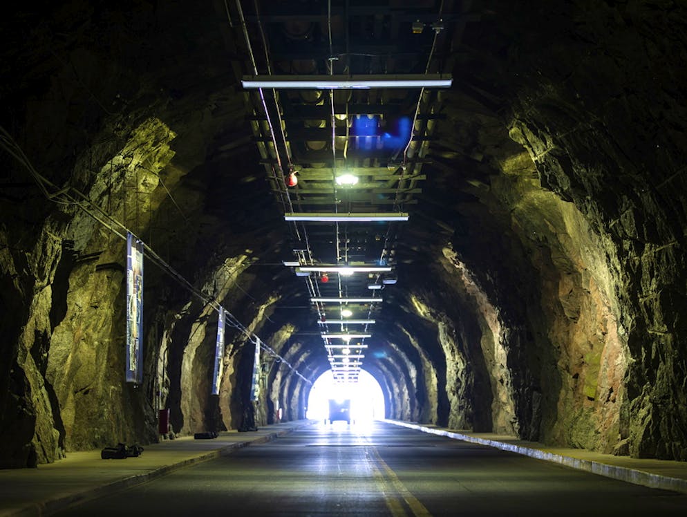 Die geheimen Atombunker der US-Regierung. Zwei Meilen geht es in den Berg hinein.
