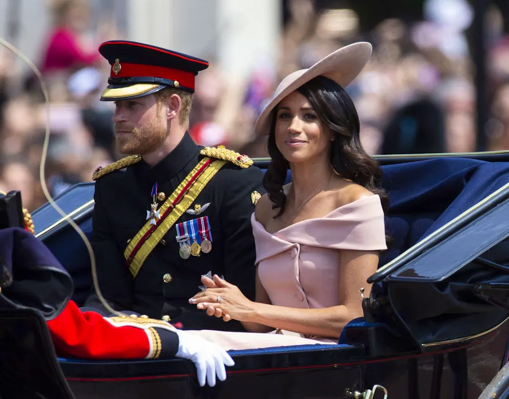 Il principe Harry e Meghan Markle. Per il principe Harry e la duchessa Meghan, le cose cominciano a diventare serie: eccoli durante una parata per il compleanno della regina.