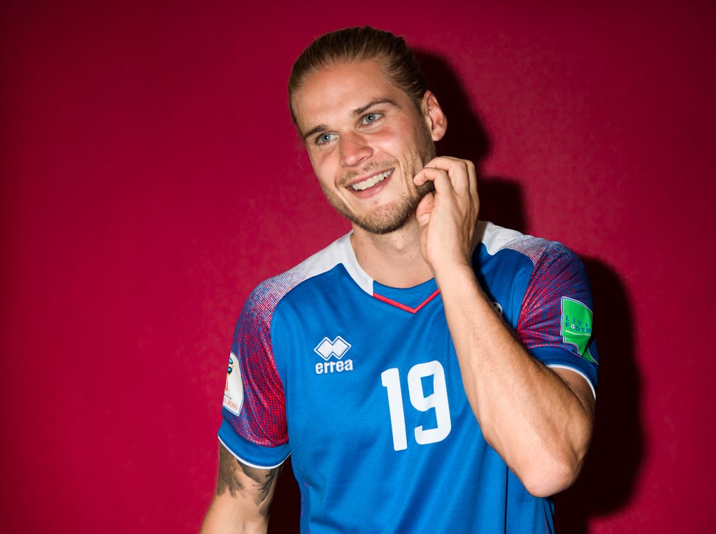 Durch die WM zum Social-Media-Star: Island-Beau knackt die ... Durch die WM zum Social-Media-Star: Island-Beau knackt die ... - 1024 x 764 jpeg 59kB