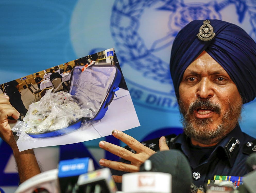 Teurer Schmuck und Uhren bei Ex-Premier in Malaysia beschlagnahmt. Bei einer Razzia in den Räumlichkeiten des ehemaligen  <br>  malaysischen Premiers Najib Razak beschlagnahmte die Polizei Güter im Wert von 270 Millionen Franken