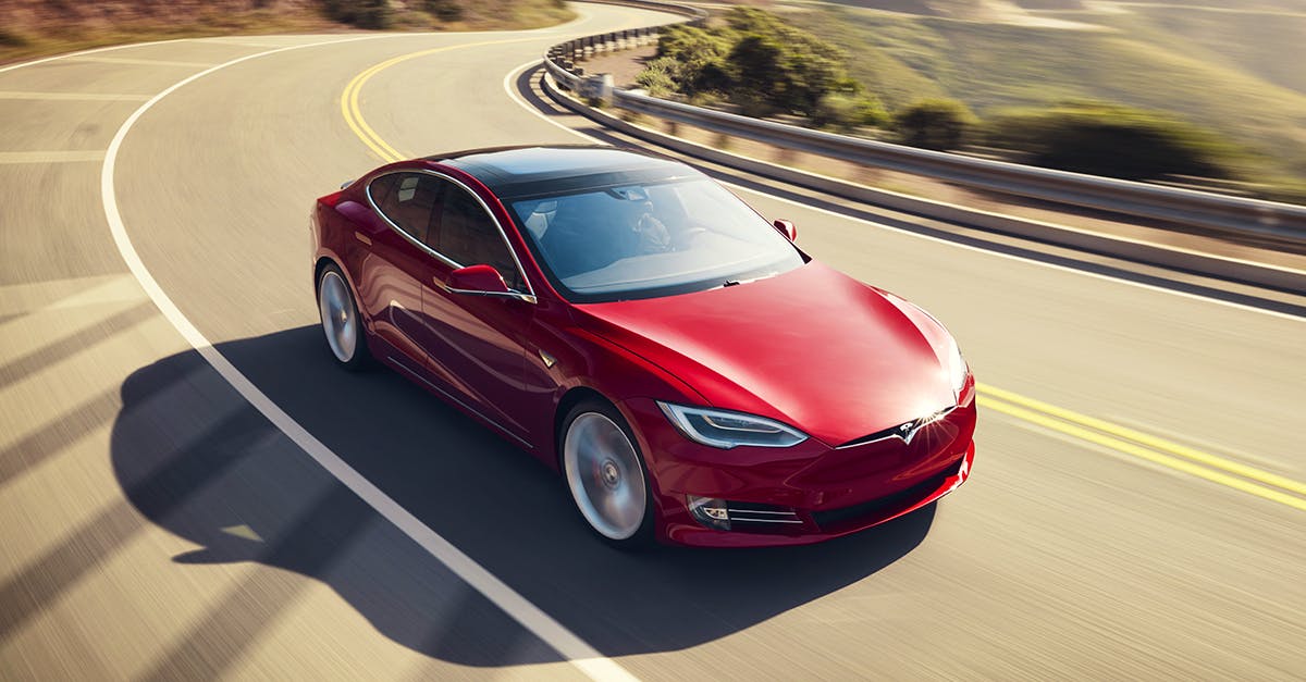 Reisen mit Elektroautos: Schaffen Tesla & Co. die Fahrt ans