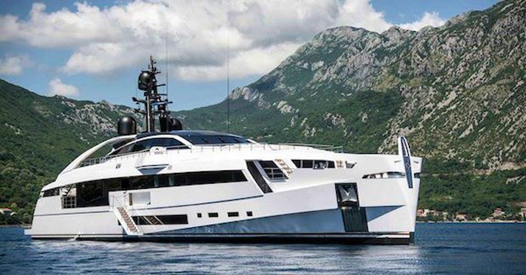 Innovative Superyacht Schlagt Hohe Wellen Bei Bootmesse