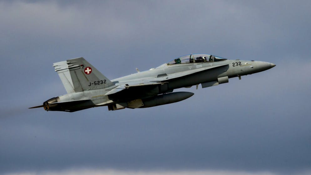Gesucht: Ein neuer Spielkamerade für die F/A-18-Hornet-Flotte (Bild). Die Schweizer Luftwaffe lässt sich Offerten für fünf Kampfjets der neuen Generation ausstellen: F/A-18 E/F, JAS 39 Gripen E, F-35, Rafale und Eurofighter. Welcher Jet fliegt in Zukunft über der Schweiz?