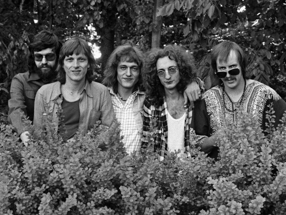 Polo Hofer: Hippie, Popstar, Provokateur. Der Interlakner Polo Hofer war Mitbegründer der ersten Schweizer Mundartrock-Band. Rumpelstilz wurden mit Songs wie «Kiosk» und «Teddybär» berühmt, aber auch mit Klassikern wie «D Rosmarie und i» oder «Die gfallene Ängel».