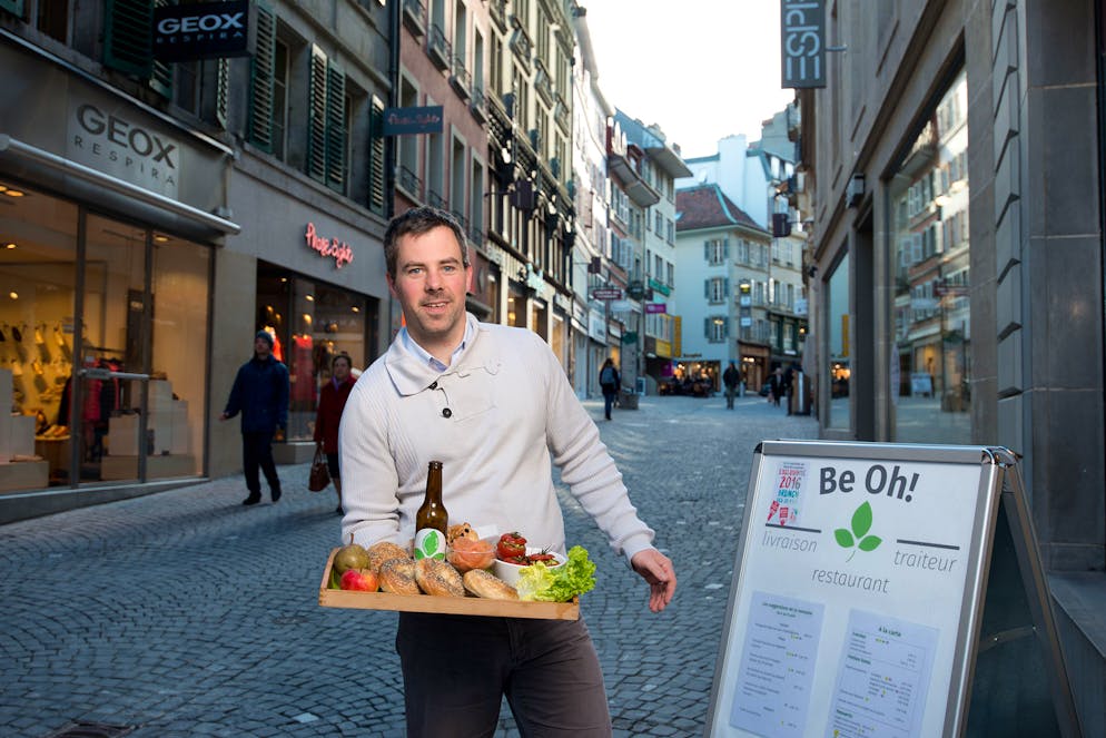 Lausanne: ville la plus verte de Suisse. La devise du patron du restaurant Be Oh! est claire: des produits 100% bio, frais, locaux et de saison pour une cuisine équilibrée, respectueuse de l’environnement et n’utilisant qu’un minimum de sel. Le tout à un prix avantageux!