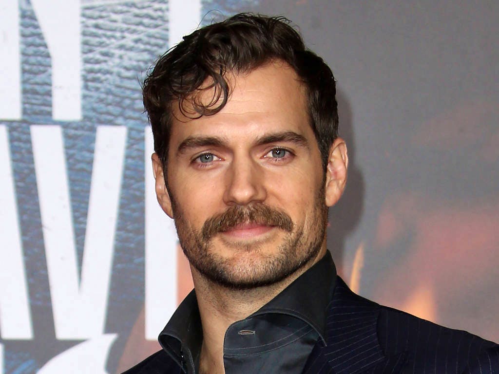 Nouveau James Bond Acteur Henry Cavill - Henry Cavill Veut Devenir Le Prochain James Bond