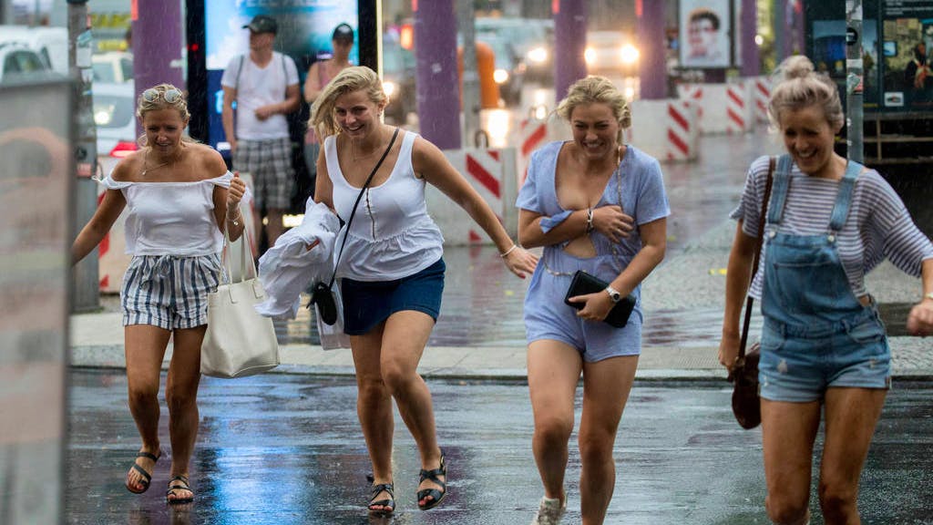 Typischer Geruch. Warum riecht es gerade im Sommer nach Regen?