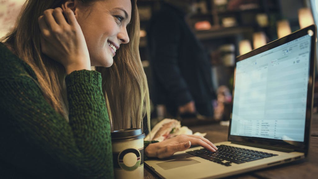 Zuckerberg macht's vor. Sinnvoll oder paranoid: Sollte ich meine Webcam abkleben?
