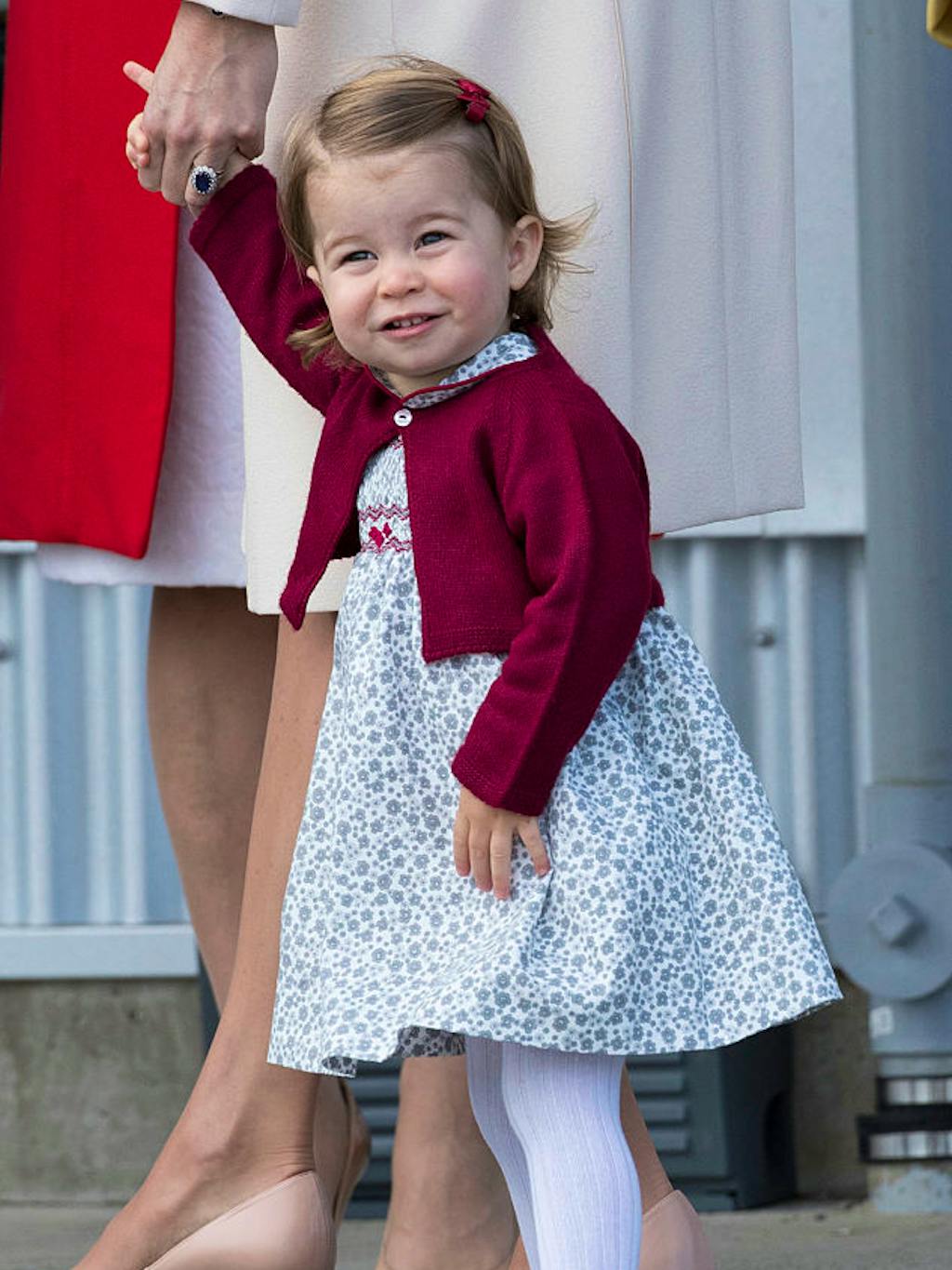 Warum Prinzessin Charlotte nur Kleider trägt