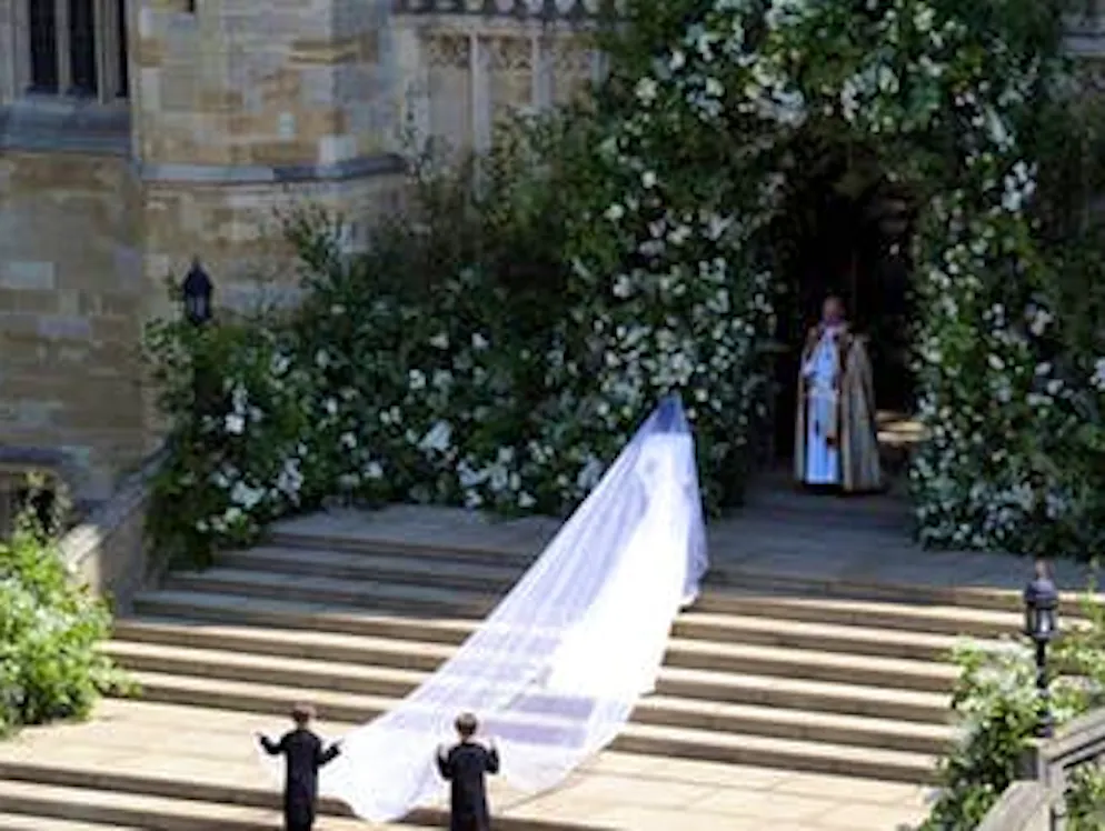 Il matrimonio del principe Harry e di Meghan Markle. Prima del matrimonio: Meghan Markle sale la scalinata della cappella St. George.