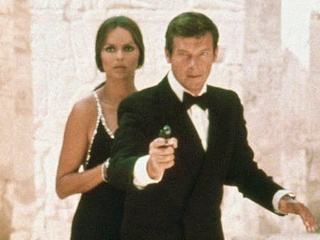 Telecamera nascosta sul set di James Bond: arrestato un voyeur