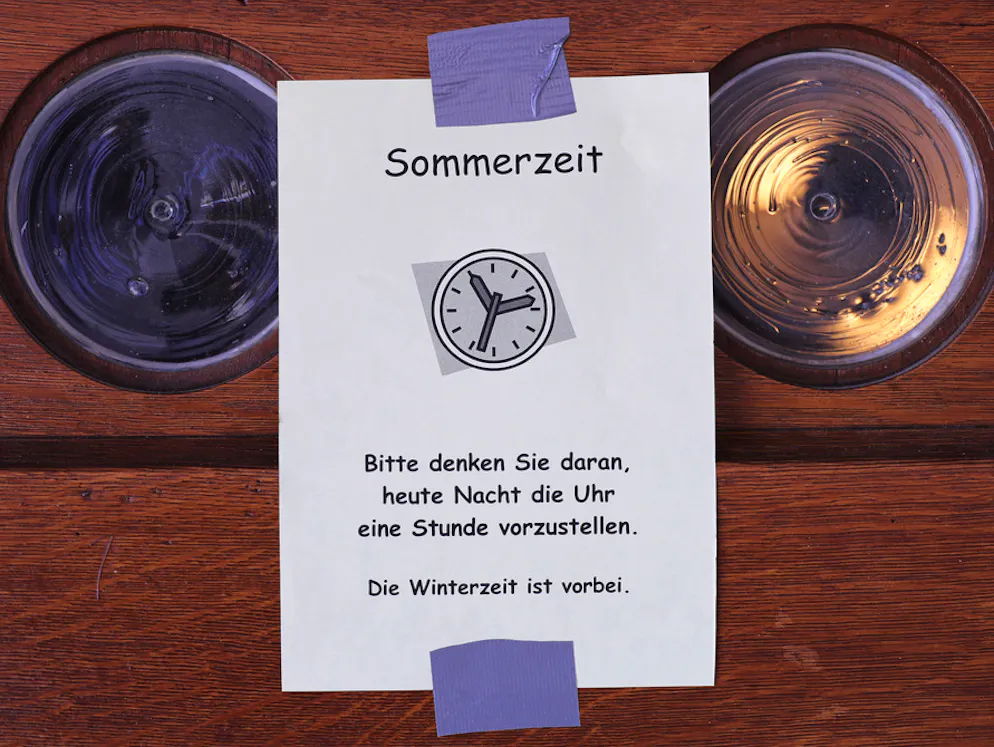 Schadet uns eine dauerhafte Sommerzeit?. Bis 2019 haben die Mitgliedsstaaten Zeit, sich zu entscheiden. Im Okober wird also wie gewohnt noch einmal die Uhr umgestellt.